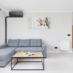 Lema Near Tauron Arena By Renters Prestige