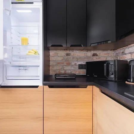 Lema Near Tauron Arena By Renters Prestige Apartment *